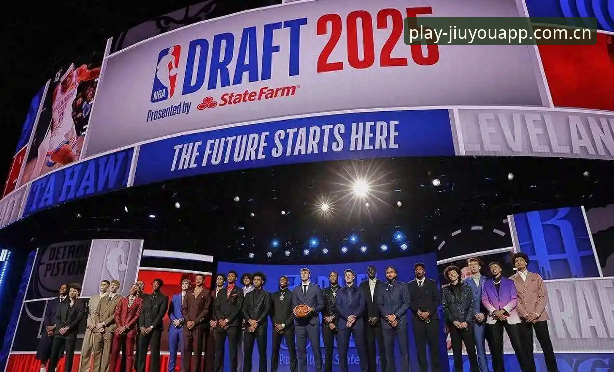 有点意思新版2026注册 雄鹿摆烂vs热火豪赌:字母哥去哪儿的剧本比总决赛还好看